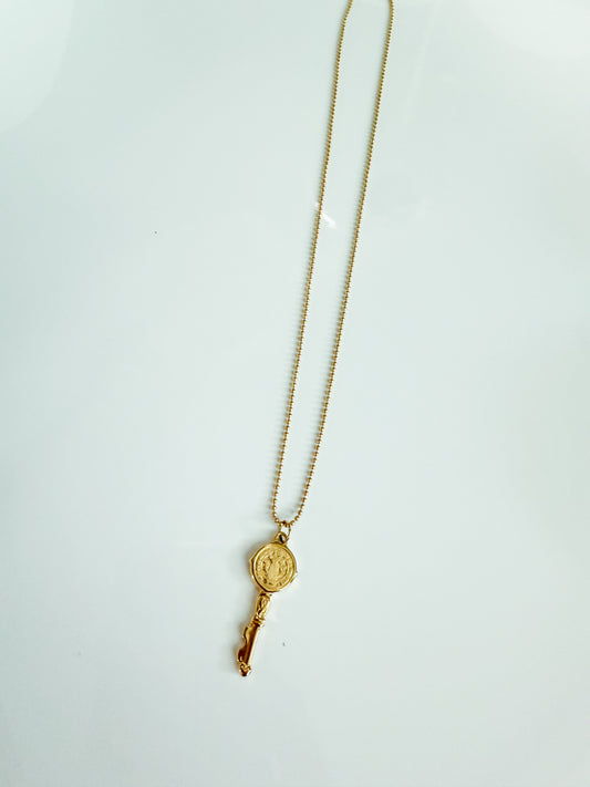 María Necklace
